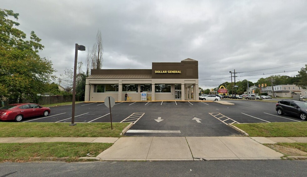 More Photos Of 600 N White Horse Pike, Magnolia Storefront For Sale