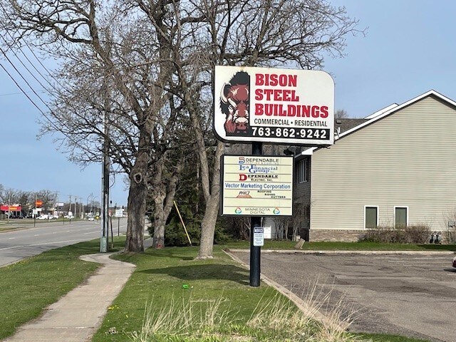 More Photos Of 2619 Coon Rapids Blvd NW, Coon Rapids Office For Lease