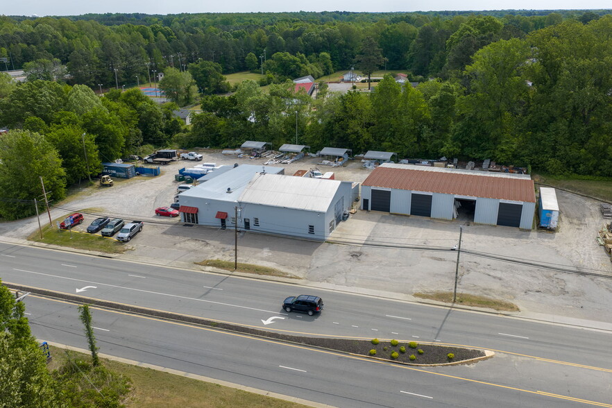 More Photos Of 728 N Main St, Emporia Auto Repair For Sale
