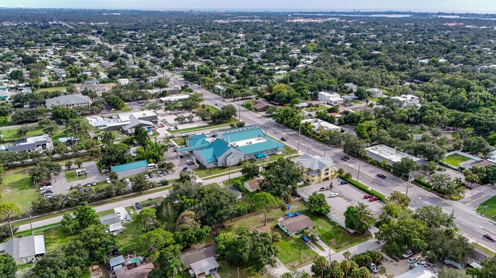 More Photos Of 1617 S Tuttle Ave, Sarasota Medical For Sale