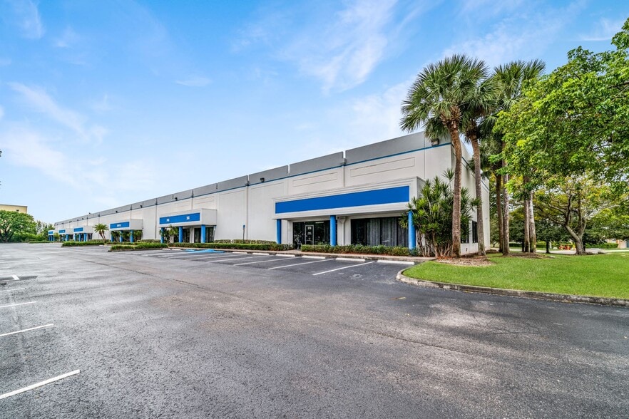 More Photos Of 8780-8800 NW 18th Ter, Miami Warehouse For Lease