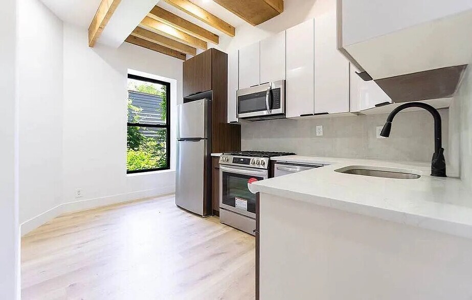 More Photos Of 180 Fifth Ave, Brooklyn Apartments For Sale