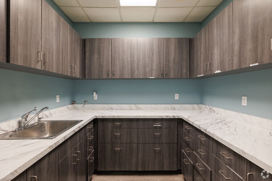 More Photos Of 4491 W Northern Ave, Glendale Medical For Sale