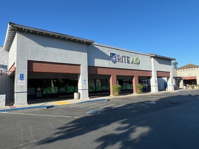 More Photos Of 2555 Main St, Oakley Drugstore For Lease