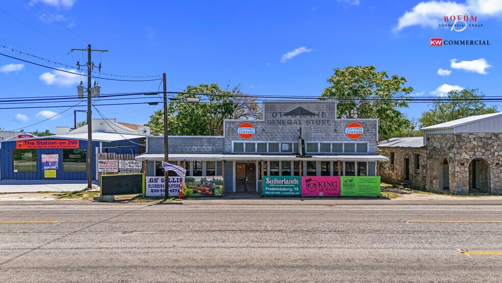 More Photos Of 23699-23737 W US Highway 290, Harper Storefront For Sale