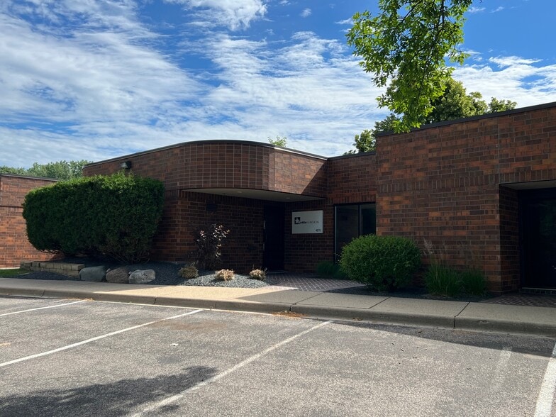 More Photos Of 4970-4980 Lincoln Dr, Minneapolis Medical For Sale
