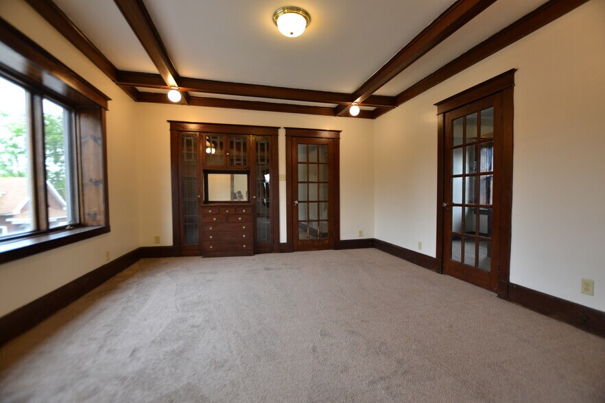 More Photos Of 701 Meeker Ave, Joliet Flex For Sale