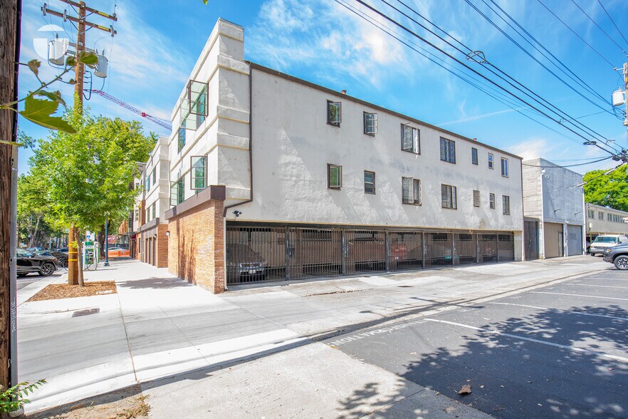 More Photos Of 916-926 22nd St, Sacramento Apartments For Sale