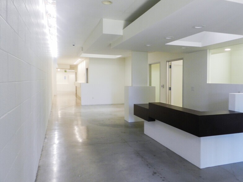More Photos Of 1311 Broadway, Santa Monica Office For Lease