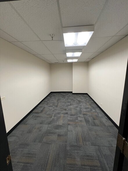 More Photos Of 6850 W Fairview Ave, Boise Office For Sale