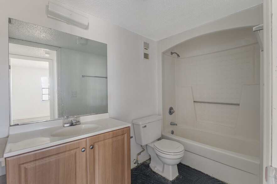 More Photos Of , Ocala Multifamily For Sale