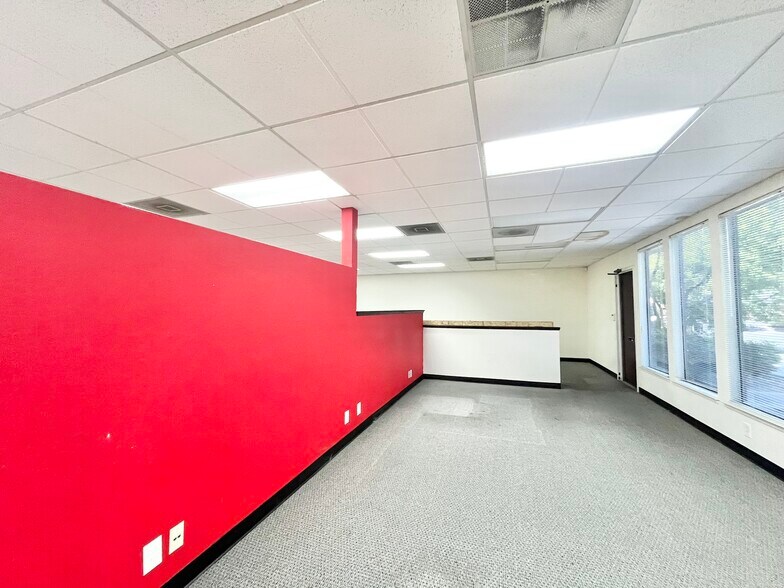 More Photos Of 5301 Madison Ave, Sacramento Loft Creative Space For Lease