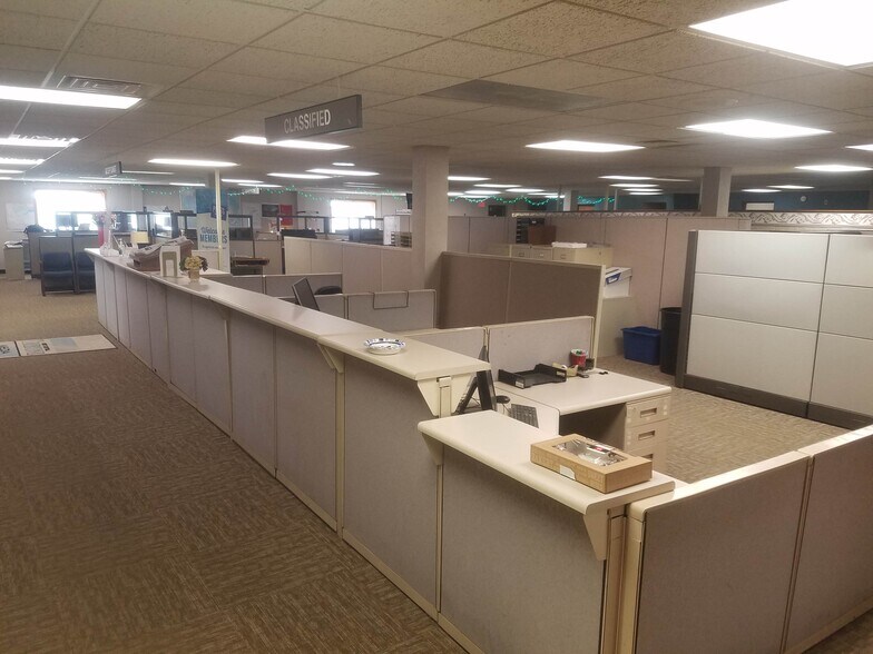 More Photos Of 2208 Trott Ave SW, Willmar Flex For Sale