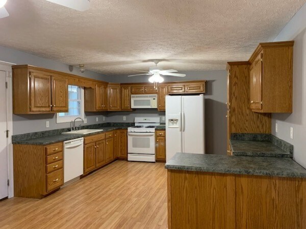 More Photos Of 1420 Hills Chapel Rd, Manchester Apartments For Sale