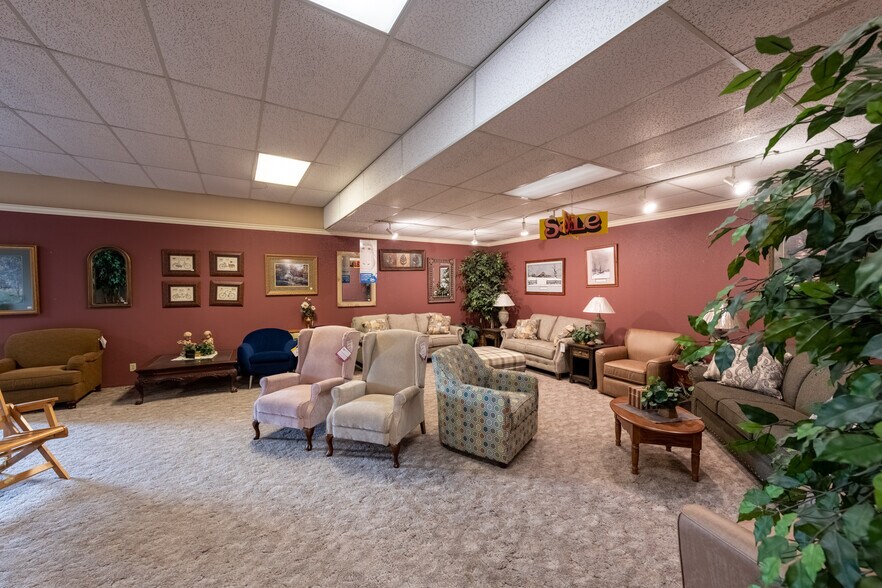 More Photos Of 2515 E Montgomery Pl, Wichita Falls Freestanding For Sale