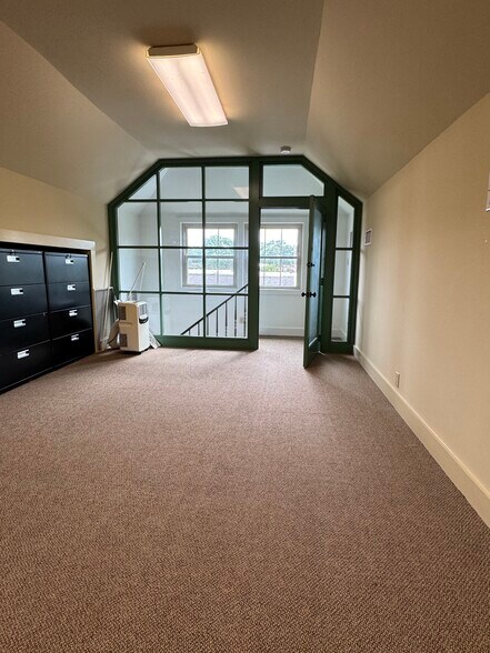 More Photos Of 2347 Christian St, Baton Rouge Office Residential For Lease