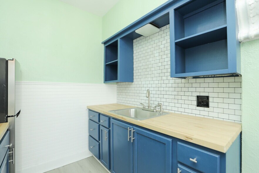 More Photos Of 717 Broadway St, Galveston Apartments For Sale