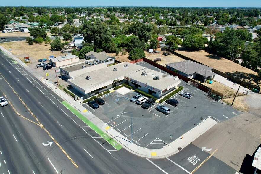 More Photos Of 9210 Thornton Rd, Stockton General Retail For Sale