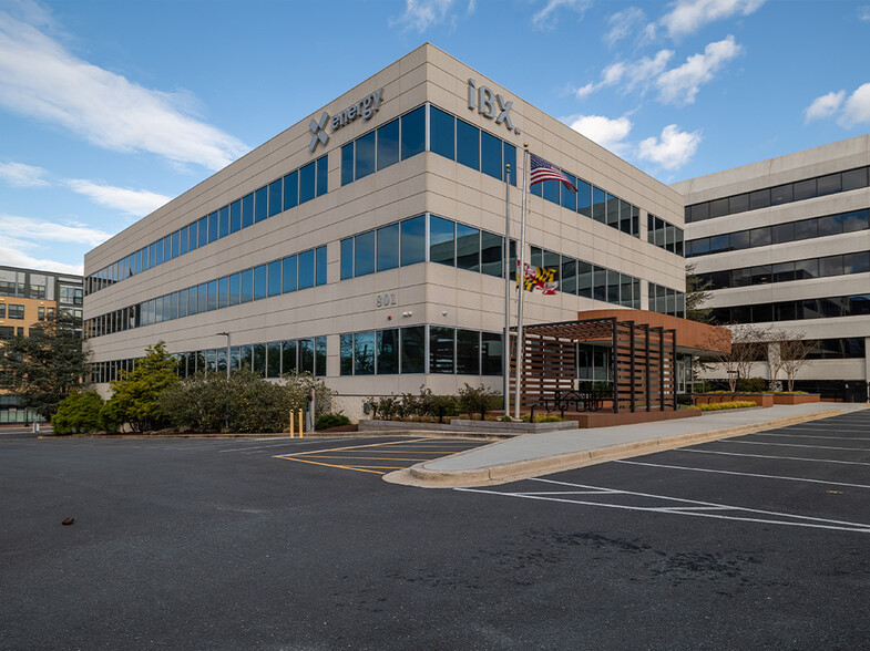 Primary Photo Of 801 Thompson Ave, Rockville Medical For Lease