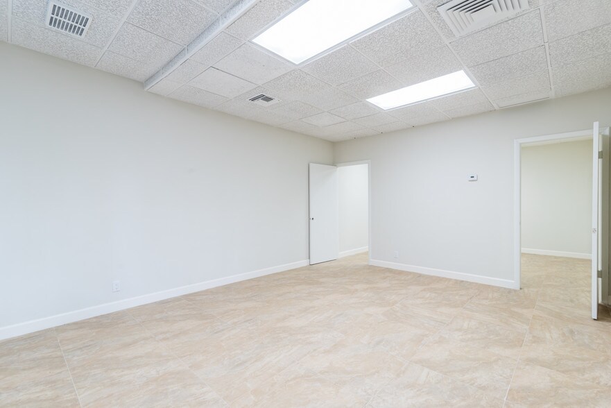 More Photos Of 3035 E Commercial Blvd, Fort Lauderdale Medical For Sale