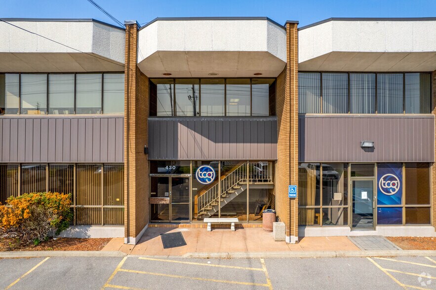 More Photos Of 430 Signet Dr, Toronto Flex For Sale