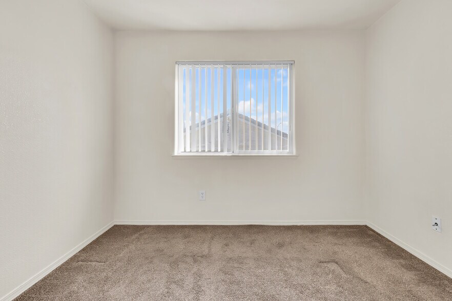 More Photos Of 1832 Merced St, Madera Apartments For Sale