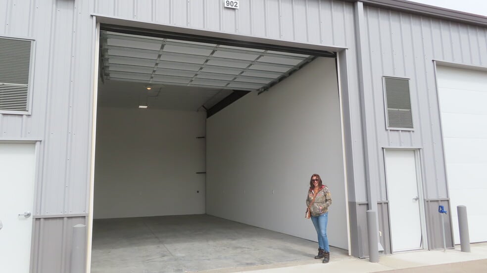 Primary Photo Of 2007 S Saturn Way, Boise Warehouse For Lease