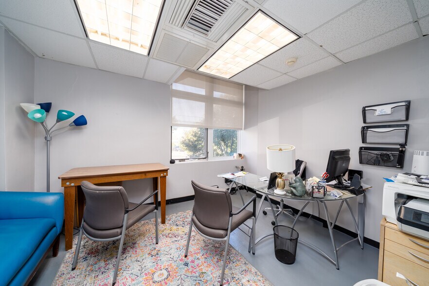 More Photos Of 2000 West St, Union City Office Residential For Sale