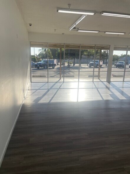 More Photos Of 16438-16460 S Cambridge Dr, Lathrop General Retail For Lease