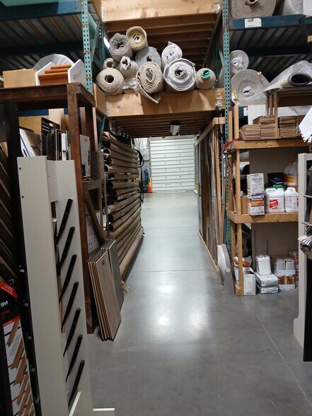 More Photos Of 14101-14121 Mariah Ct, Chantilly Light Manufacturing For Lease