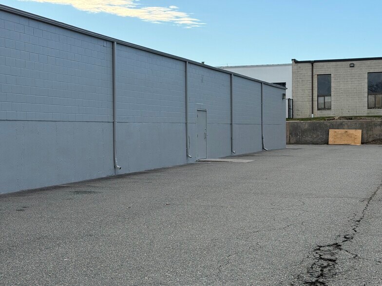 More Photos Of 11 Comstock Pky, Cranston Freestanding For Lease