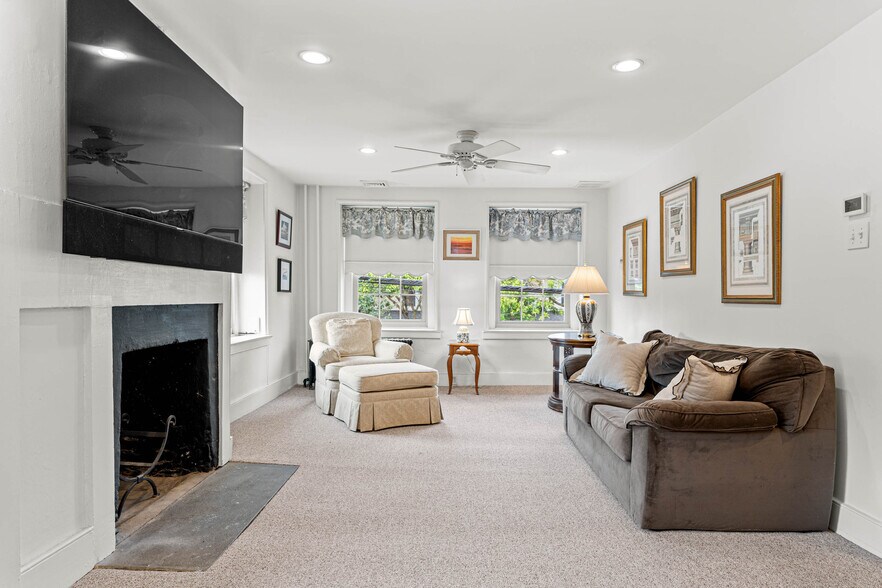 More Photos Of 1510 Bethlehem Pike, Flourtown Storefront Retail Residential For Sale