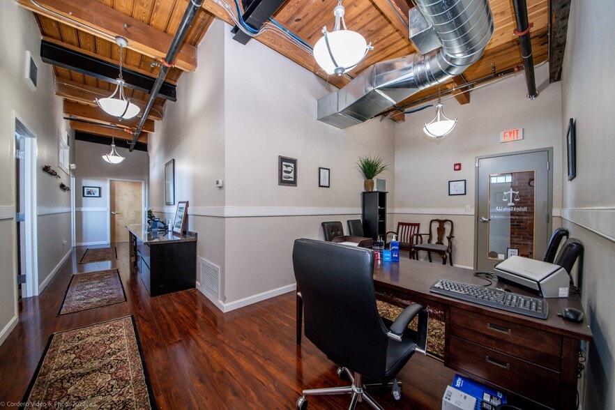 More Photos Of 555 Pleasant St, New Bedford Office For Sale