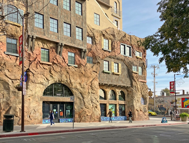 More Photos Of 2587 Telegraph Ave, Berkeley Apartments For Lease