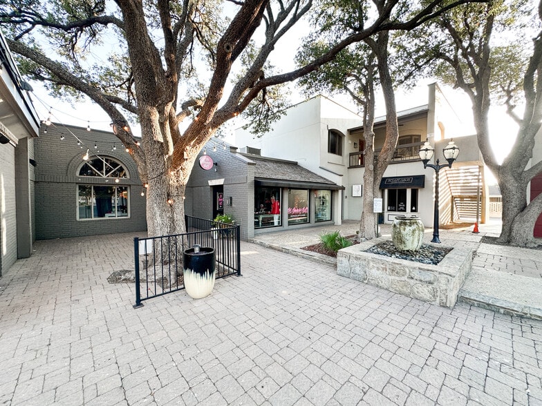 More Photos Of 2200 W Wadley Ave, Midland General Retail For Lease