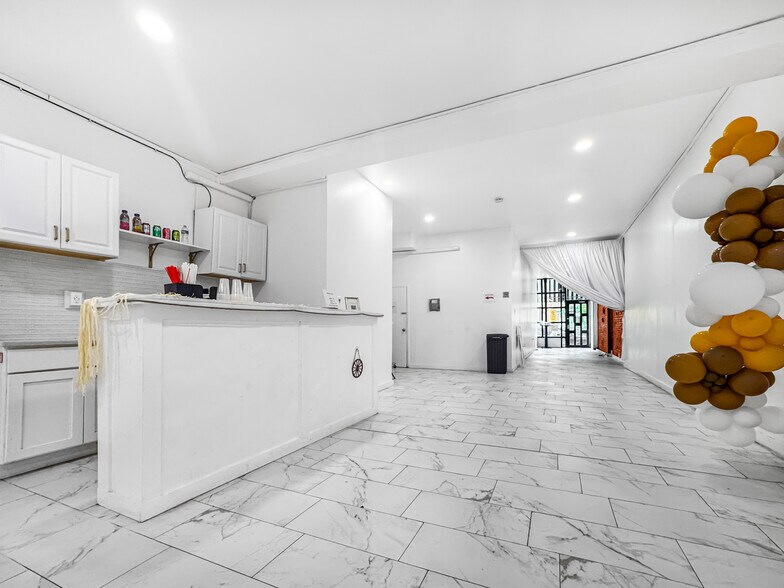 More Photos Of 936 Atlantic Ave, Brooklyn General Retail For Sale