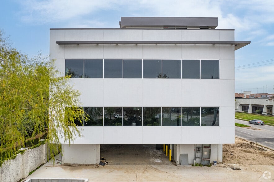 More Photos Of 1201 N Post Oak Rd, Houston Medical For Sale