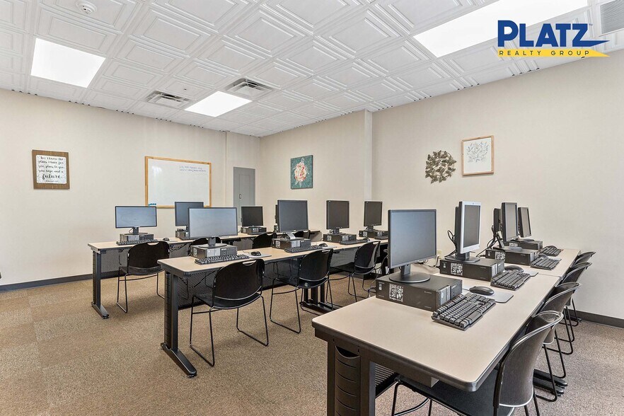 More Photos Of 231-239 Main Ave SW, Warren Storefront For Sale