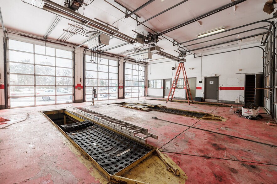 More Photos Of 3621 Dewey Ave, Rochester Service Station For Lease