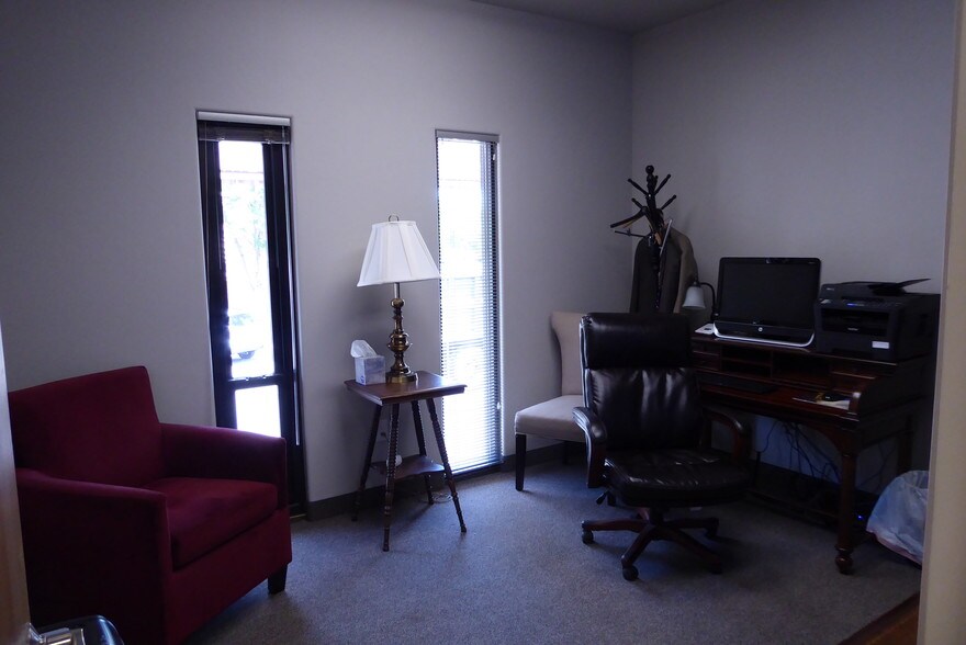 More Photos Of 132 E 5th St, Delta Office For Lease