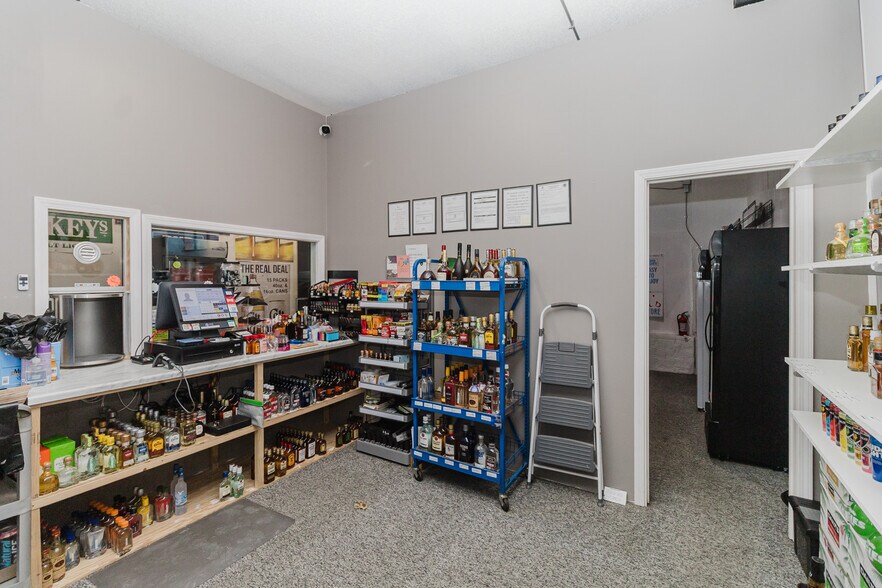 More Photos Of 3117 E 13th St, Wichita Freestanding For Sale