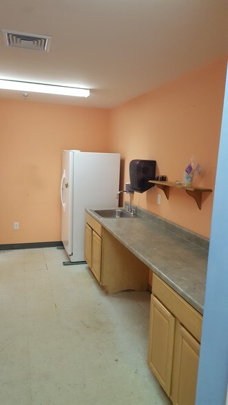 More Photos Of 255 Wilmington W Chester Pike, Chadds Ford Flex For Lease