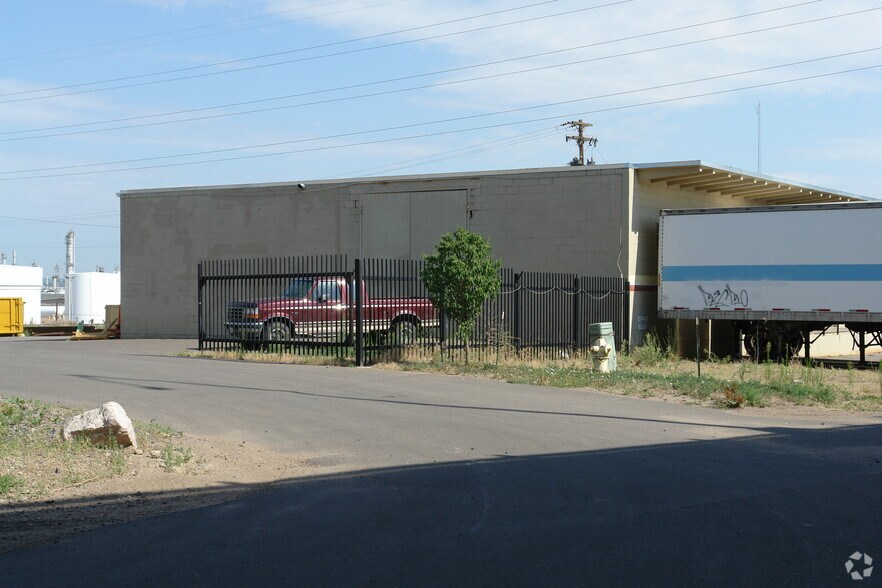 More Photos Of 5315 Vasquez Blvd, Commerce City Manufacturing For Lease