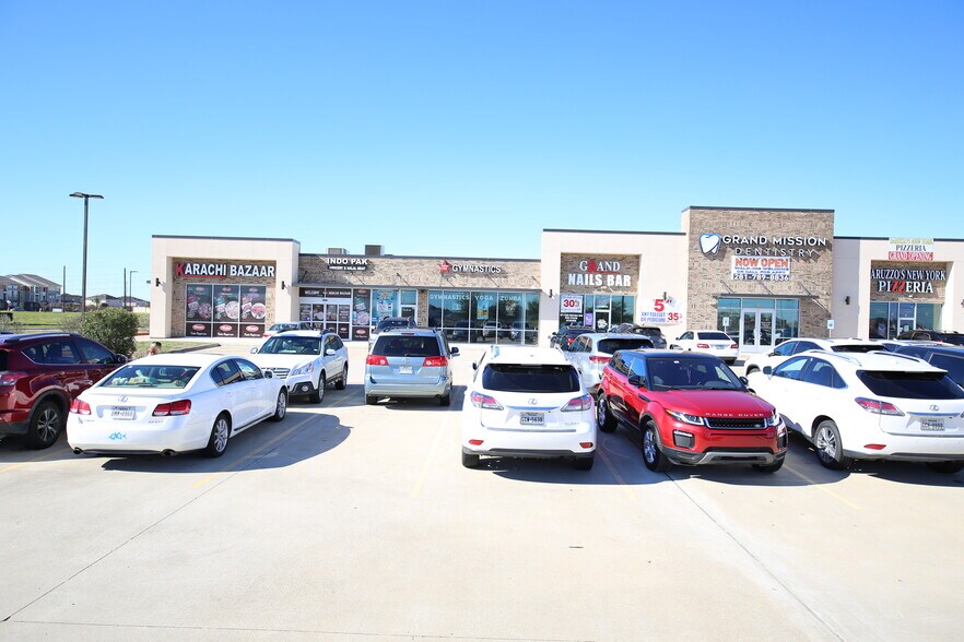 More Photos Of 8620 Grand Mission Blvd, Richmond Storefront For Lease
