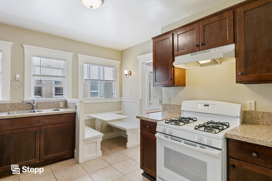 More Photos Of 1161 E 1st St, Long Beach Apartments For Sale