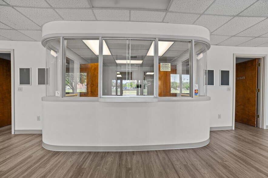 More Photos Of 2503 N Queen St, Kinston Medical For Sale