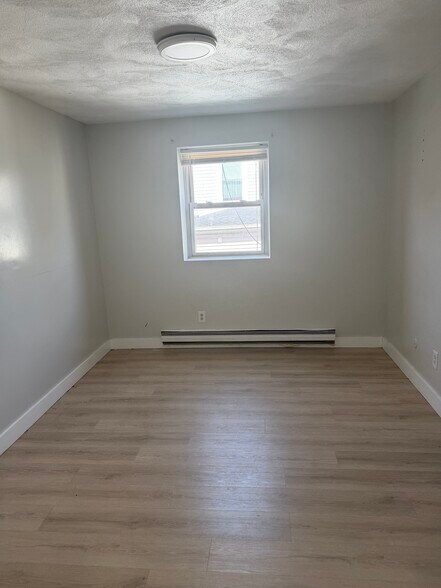 More Photos Of 7-20 Hy-Sil Ave, Chelsea Apartments For Sale