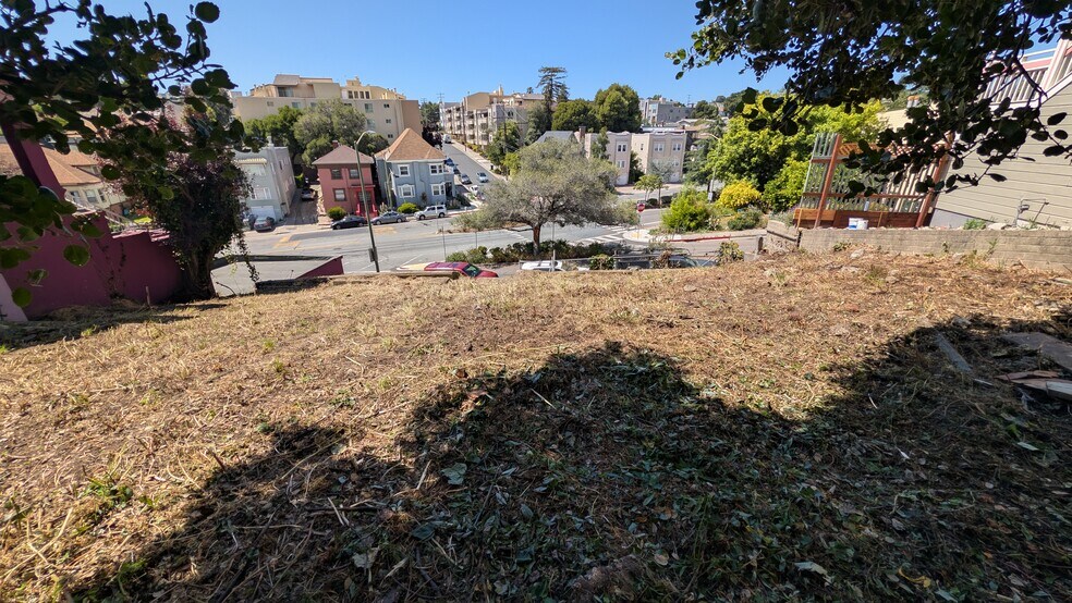 More Photos Of 176 Orange st, Oakland Land For Sale
