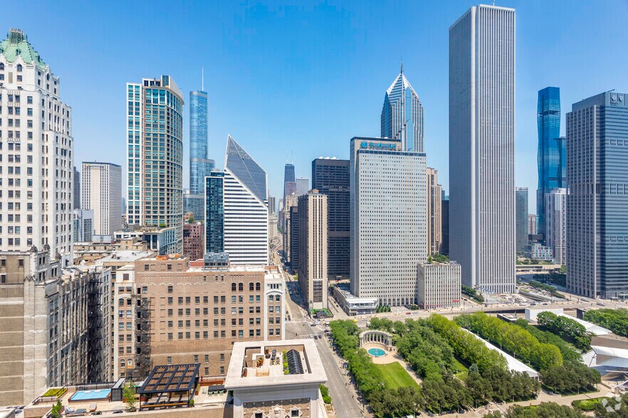 More Photos Of 151-155 N Michigan Ave, Chicago Coworking Space