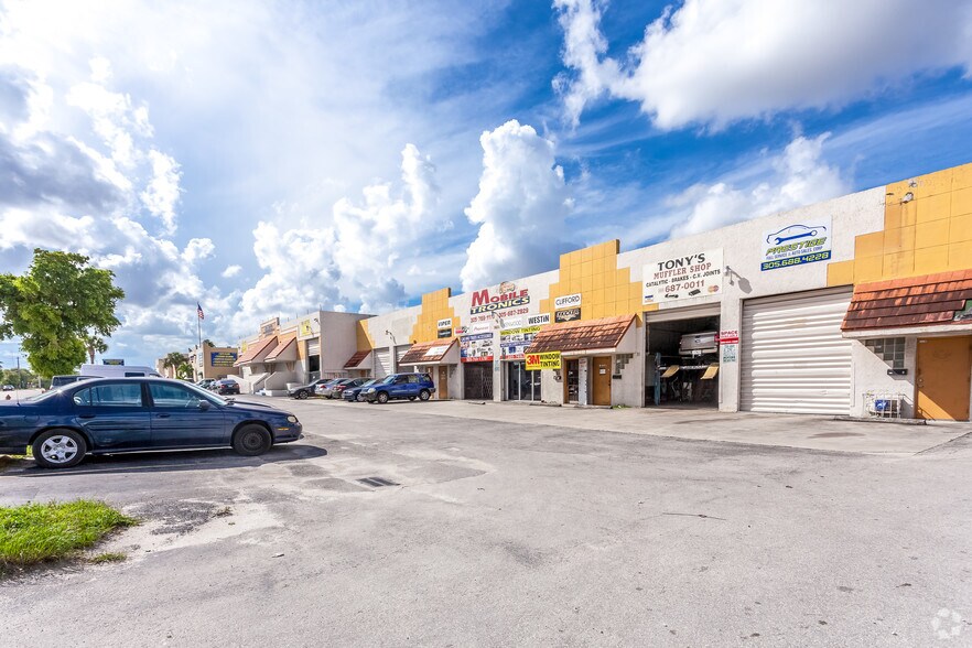 More Photos Of 3821-3825 NW 135th St, Opa-locka Service For Lease